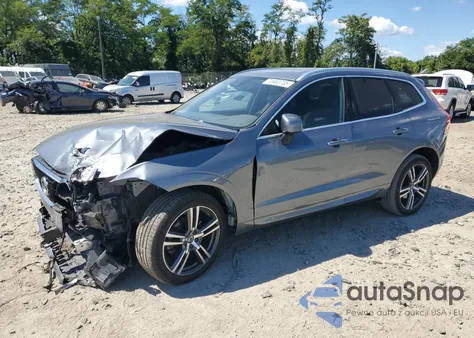 2018 Volvo Xc60 T6 Momentum из США, поврежденный, VIN YV4A22RK6J1032202